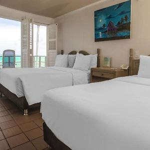 Double or Twin Room Sea View